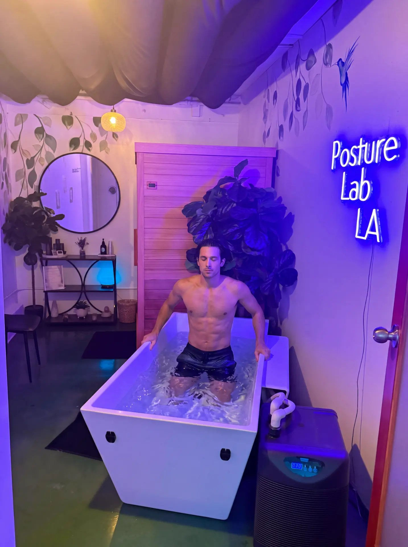 Private cold plunge in a recovery suite at Posture Lab LA in Santa Monica.