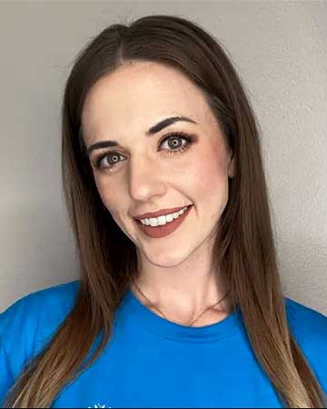 Cailey Chambers — Holistic Massage Therapist at Posture Lab LA
